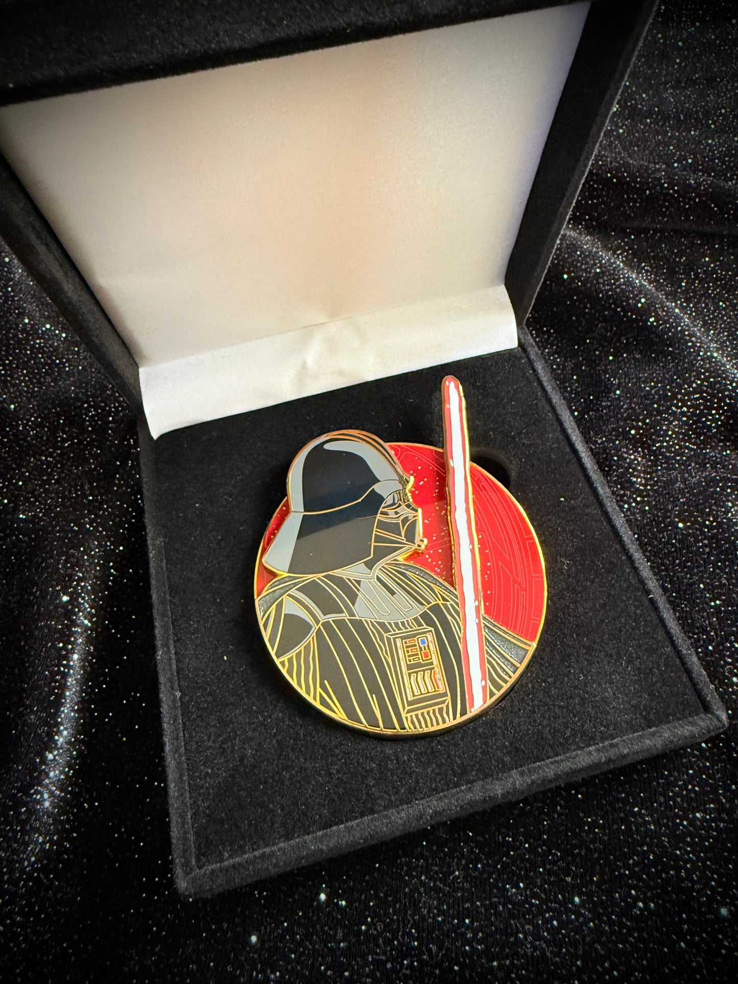 Magically Horrific™ Profile Limited Edition Pin MT4BWY LE 25 GOLD DV