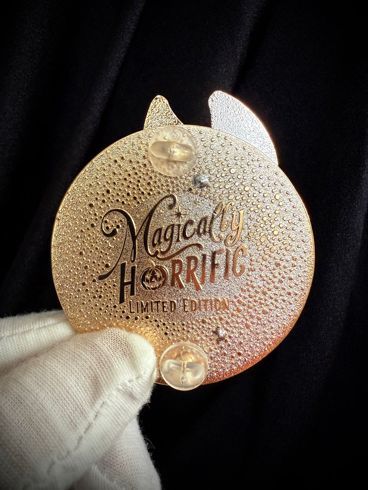 Magically Horrific™ Profile Limited Edition Pin HPPE24 (HALLOWEEN VAMPIRE PUMPKIN)