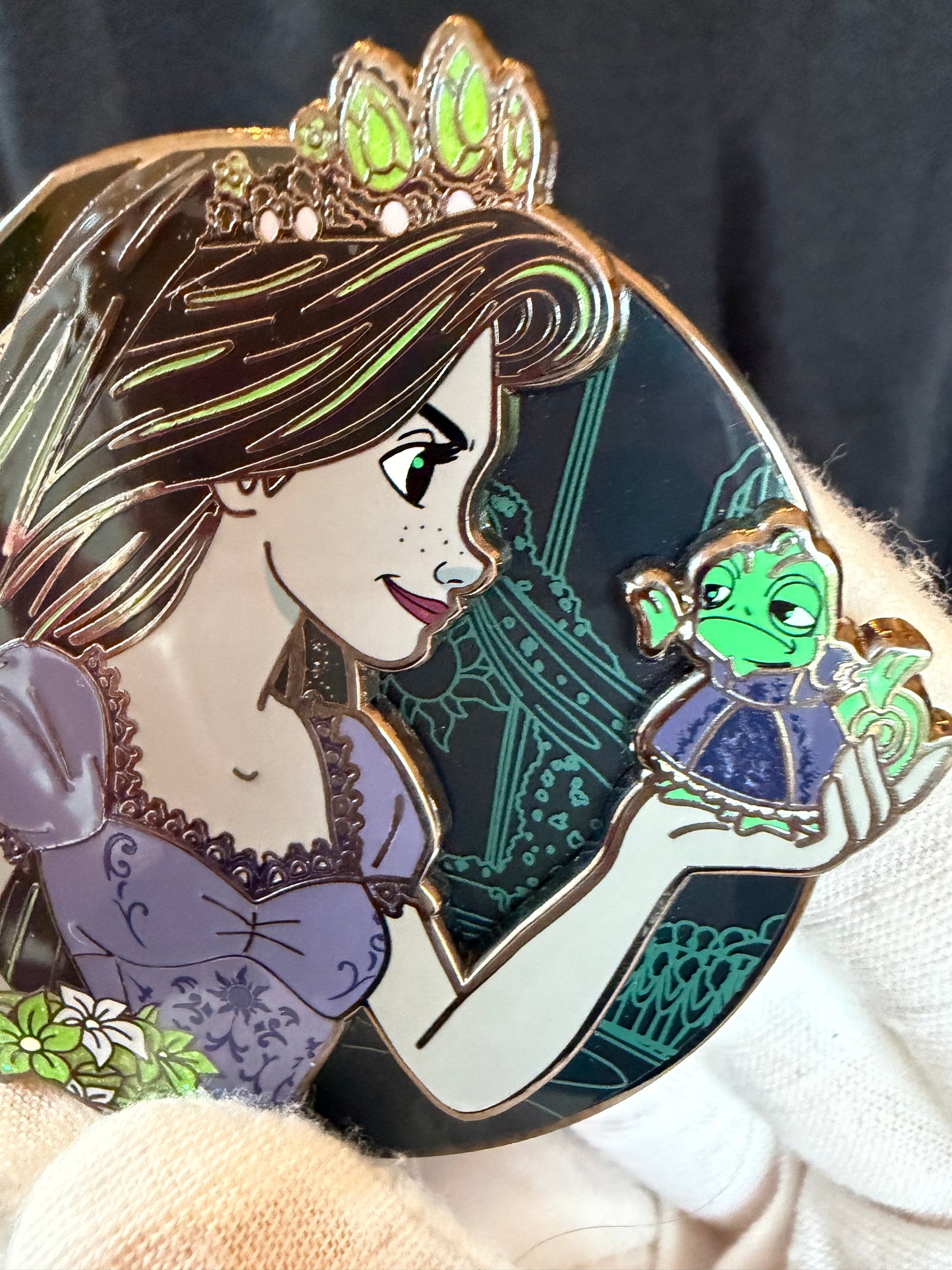 Magically Horrific™ Profile Limited Edition Pin WEEKEND CHASER WEDDING GREEN BLACK