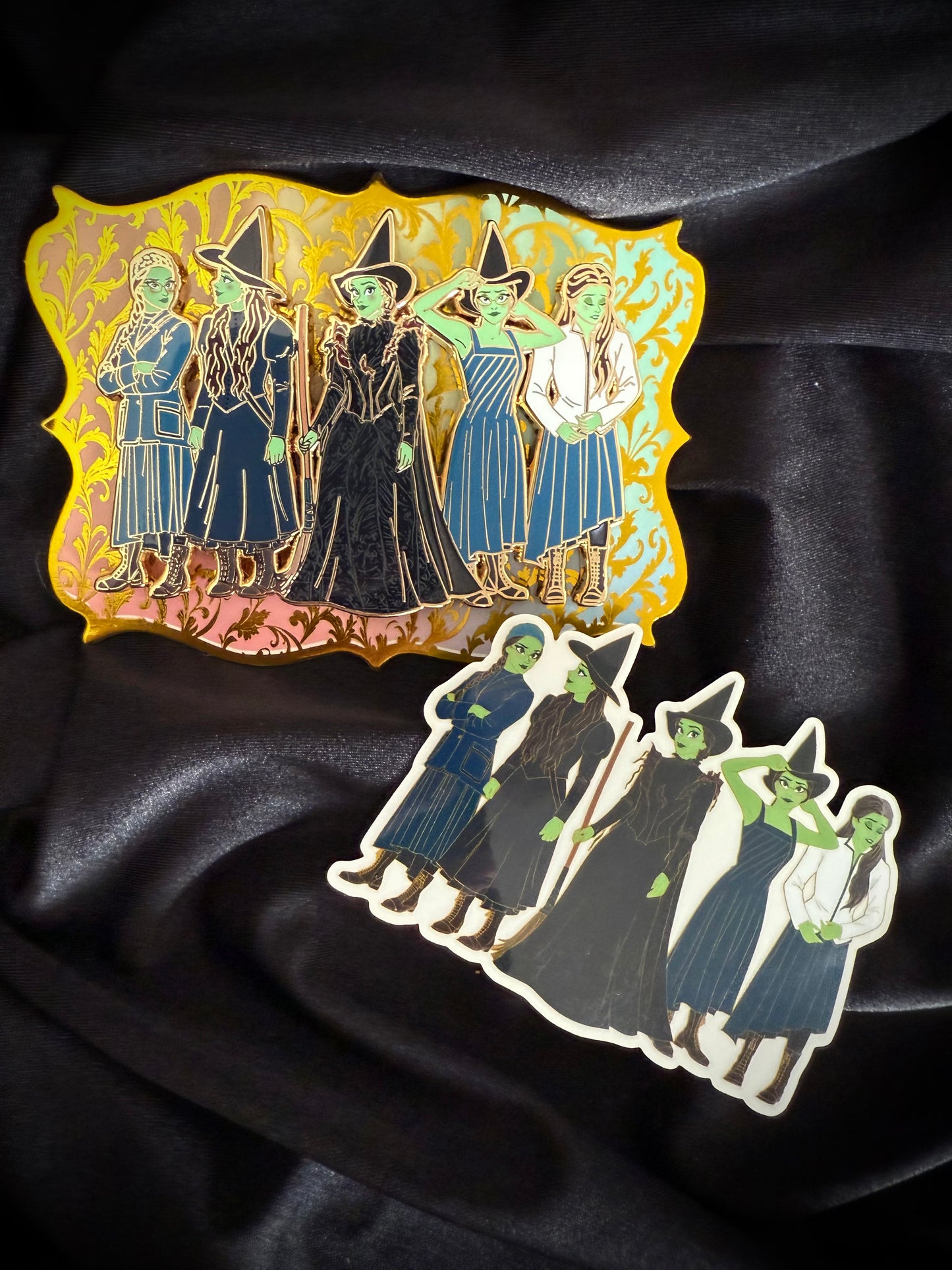 Magically Horrific™ Costume Collection Limited Edition Pin: NOVEMBER EL