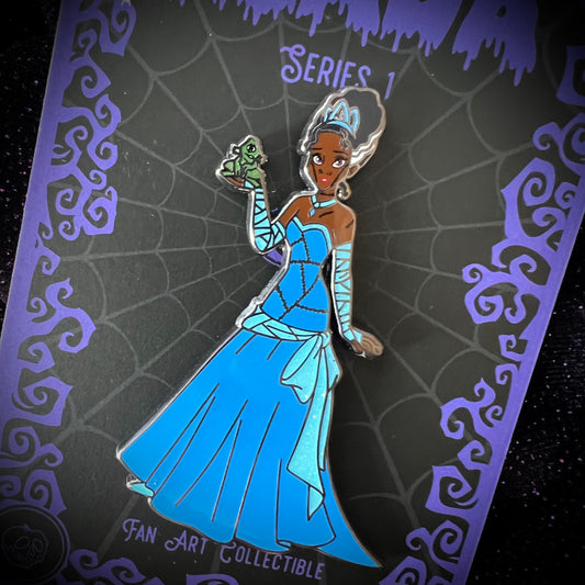 Magically Horrific™ Mini Pins Series 1: Bride Of Frankenfrog
